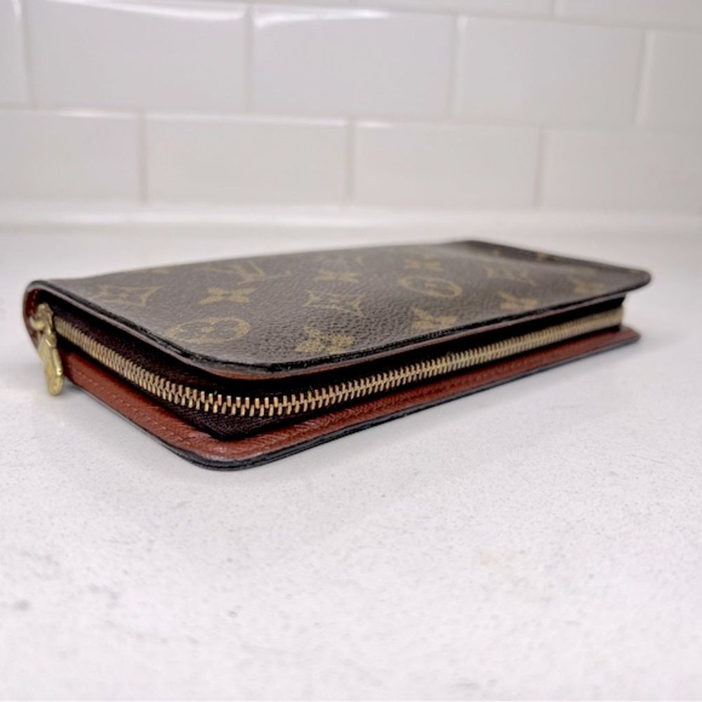 Louis Vuitton Brown Monogram Zip-Around Wallet - Picture 4 of 13